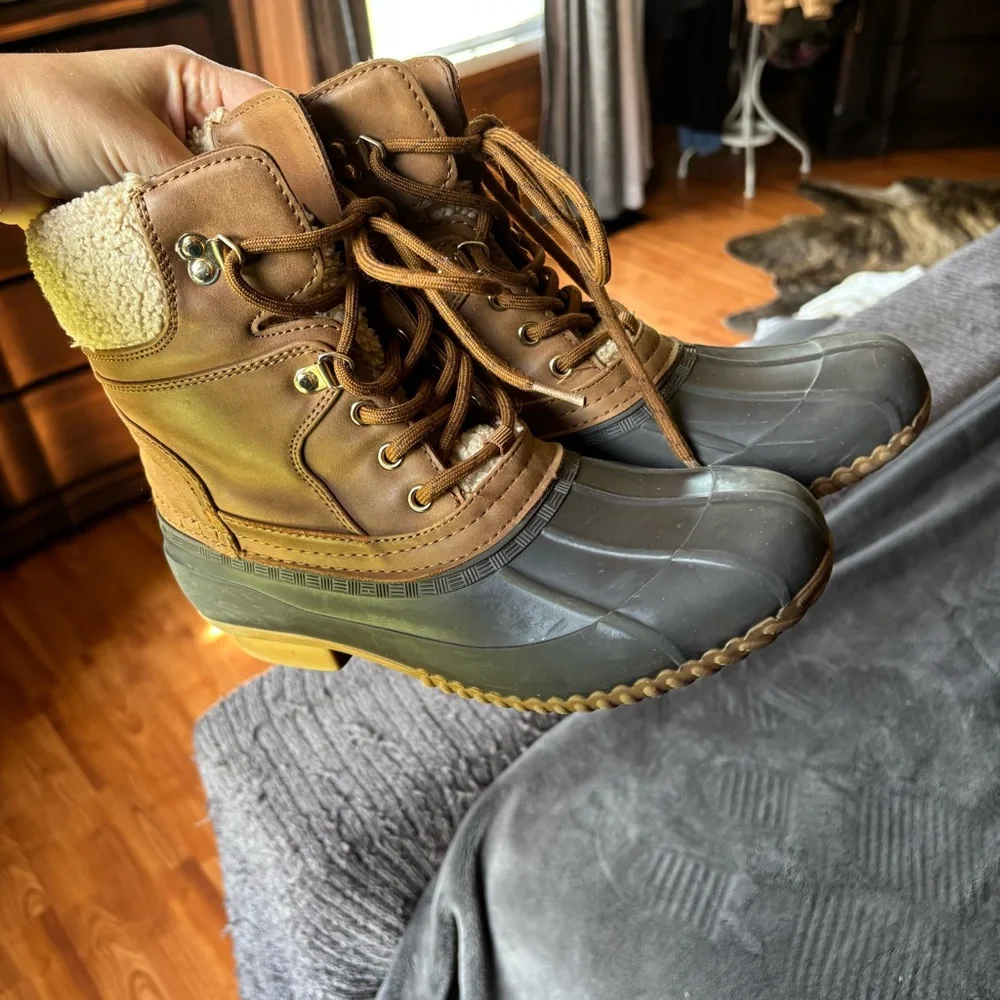 Tommy Hilfiger Women’s Rainah Duck Boots Size 8 - Picture 10 of 14